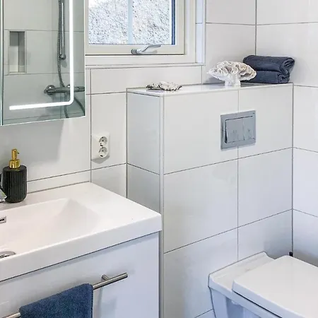 Stunning In W/ 2 Bedrooms بيت للعطل