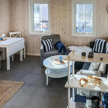 Stunning In W/ 2 Bedrooms * Lyngdal